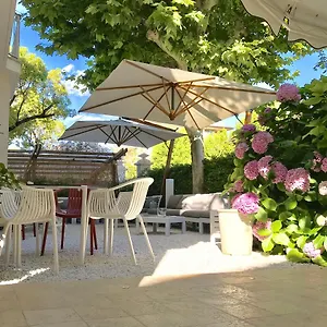 3* Otel Petit
